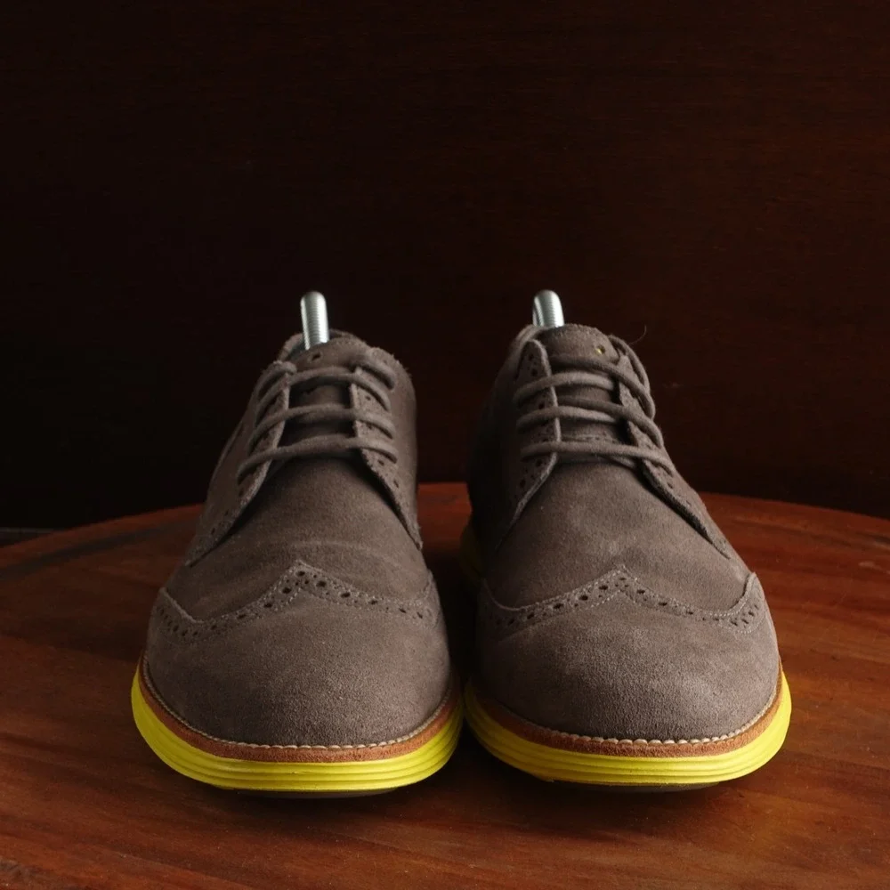 Cole Haan Oxfords Mens SZ 9.5M Gray Suede Wingtip Career Business Dress Shoes